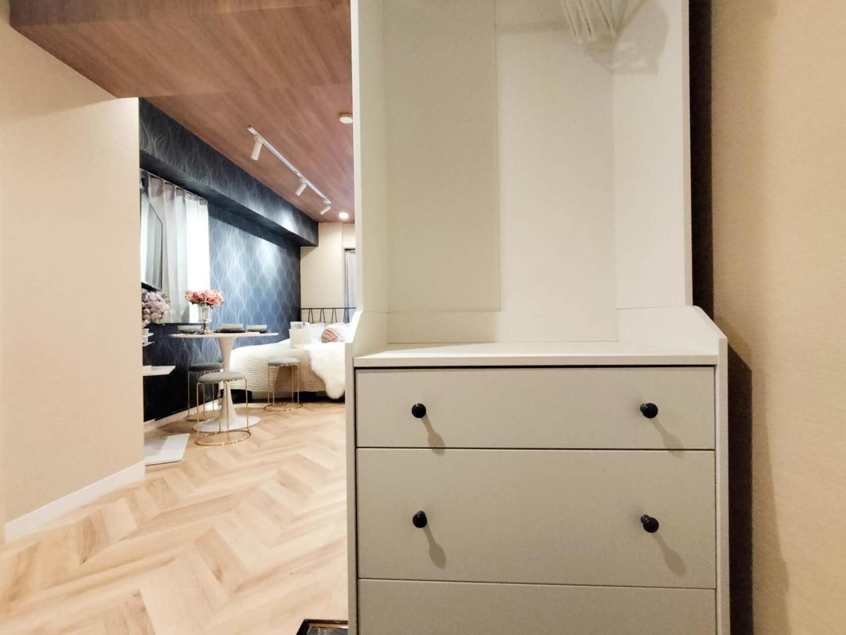 新宿 シングルルーム 複数ベッド、キッチン、ダイニングテーブル完備、短期、中期滞在に最適。 Apartamento *